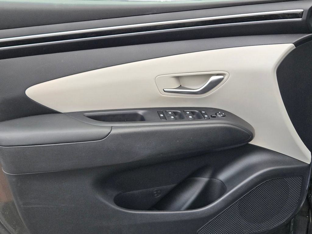 Certified 2023 Hyundai Tucson SEL FWD image 12