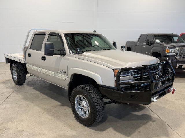 Used 2006 Chevrolet Silverado 2500 LT w/ Heavy-Duty Power Package AWD/4WD image 6