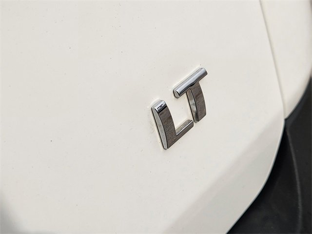 Used 2023 Chevrolet Traverse LT image 12