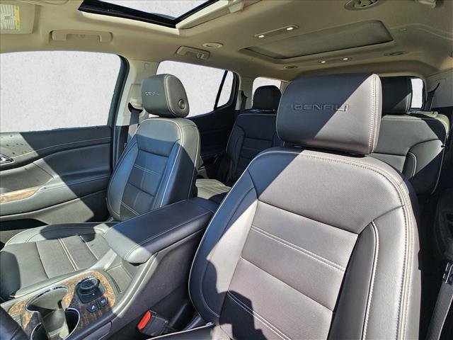 Used 2021 GMC Acadia Denali w/ Denali Technology Package FWD image 13