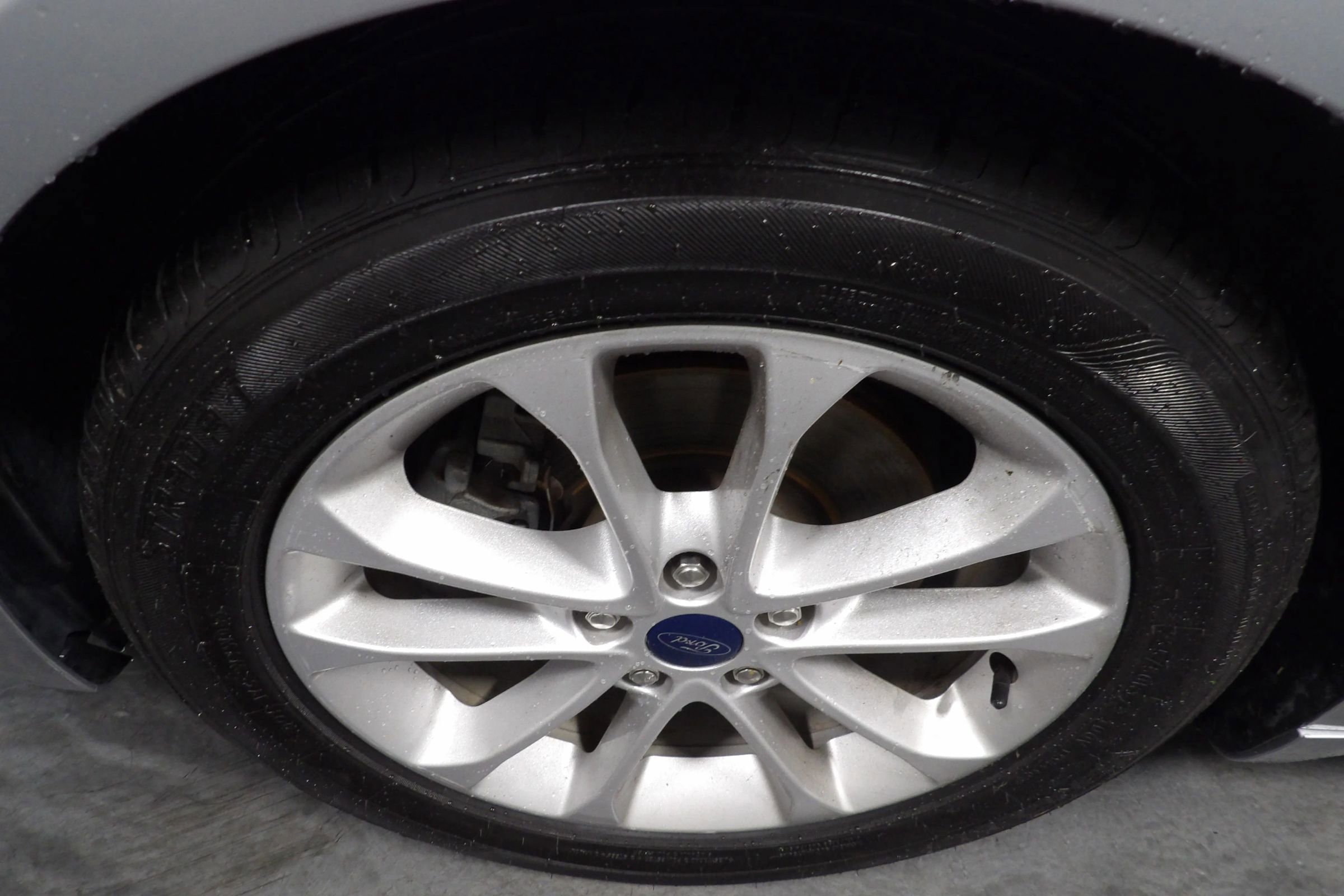 Used 2020 Ford Fusion SE image 19