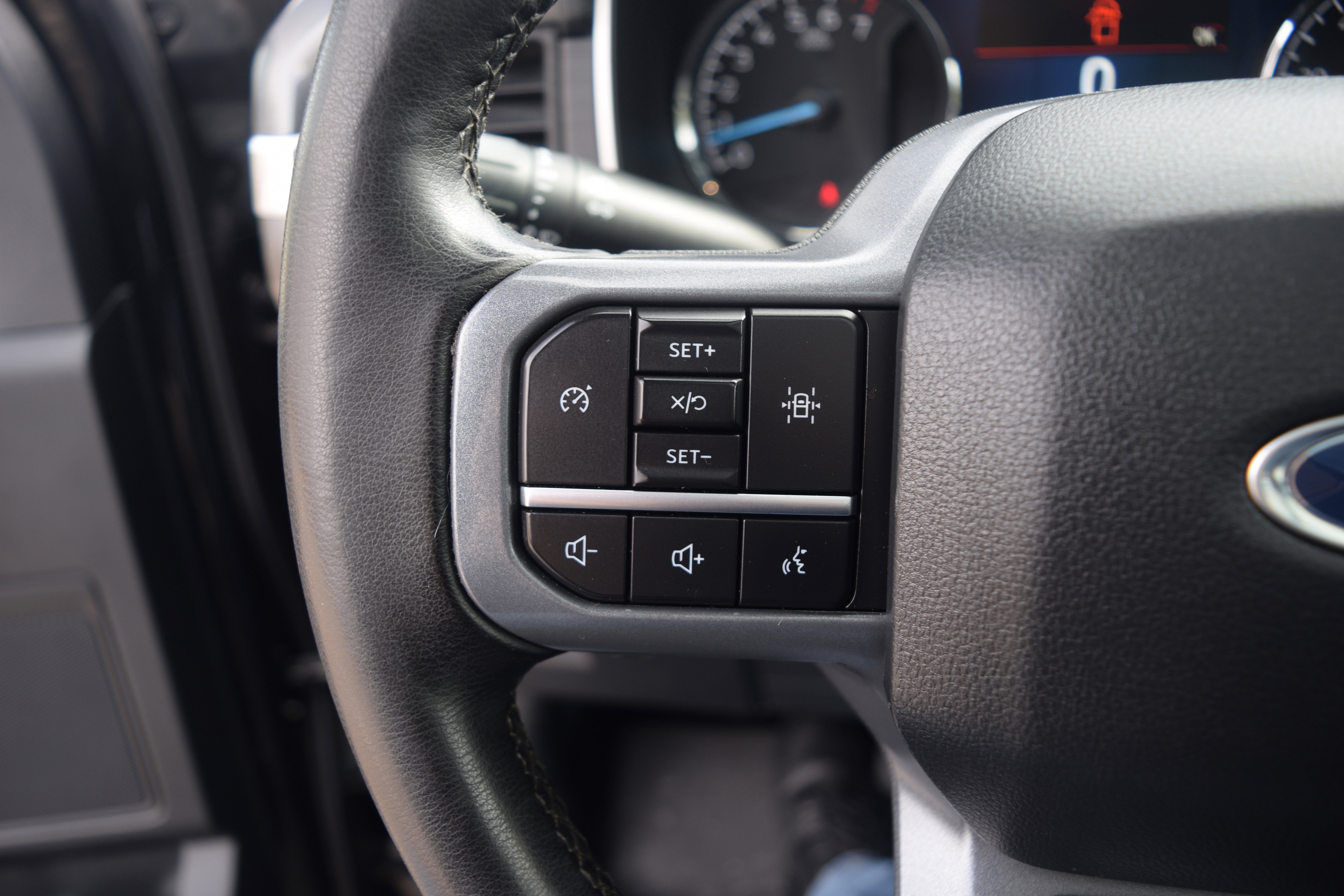 Used 2023 Ford F150 XLT w/ Equipment Group 302A High image 6