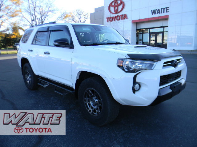 Used 2020 Toyota 4Runner Venture w/ Moonroof Package AWD/4WD image 1