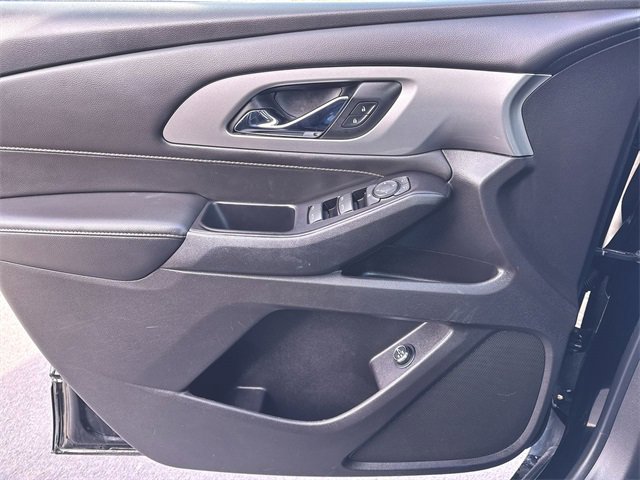 Used 2019 Chevrolet Traverse LT w/ LPO, Blackout Package image 21