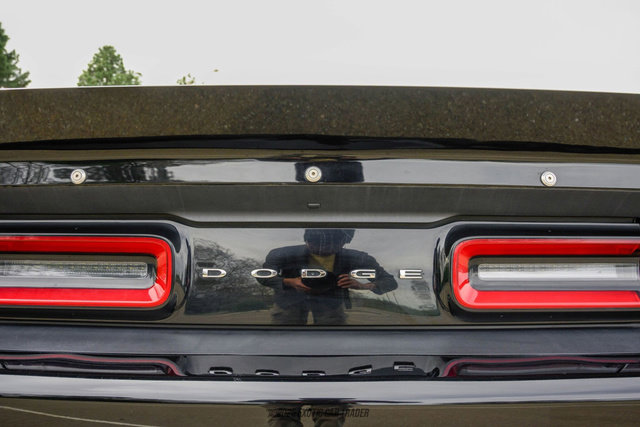 Used 2016 Dodge Challenger SRT Hellcat image 90