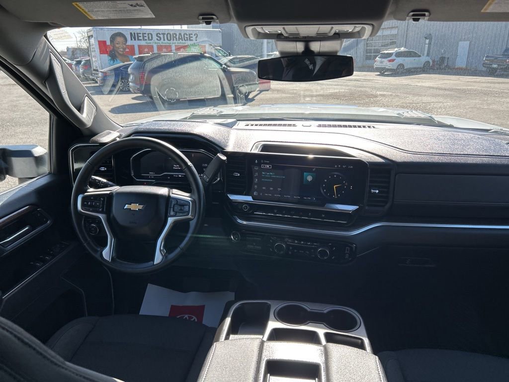 Used 2025 Chevrolet Silverado 2500 LT w/ Convenience Package image 27