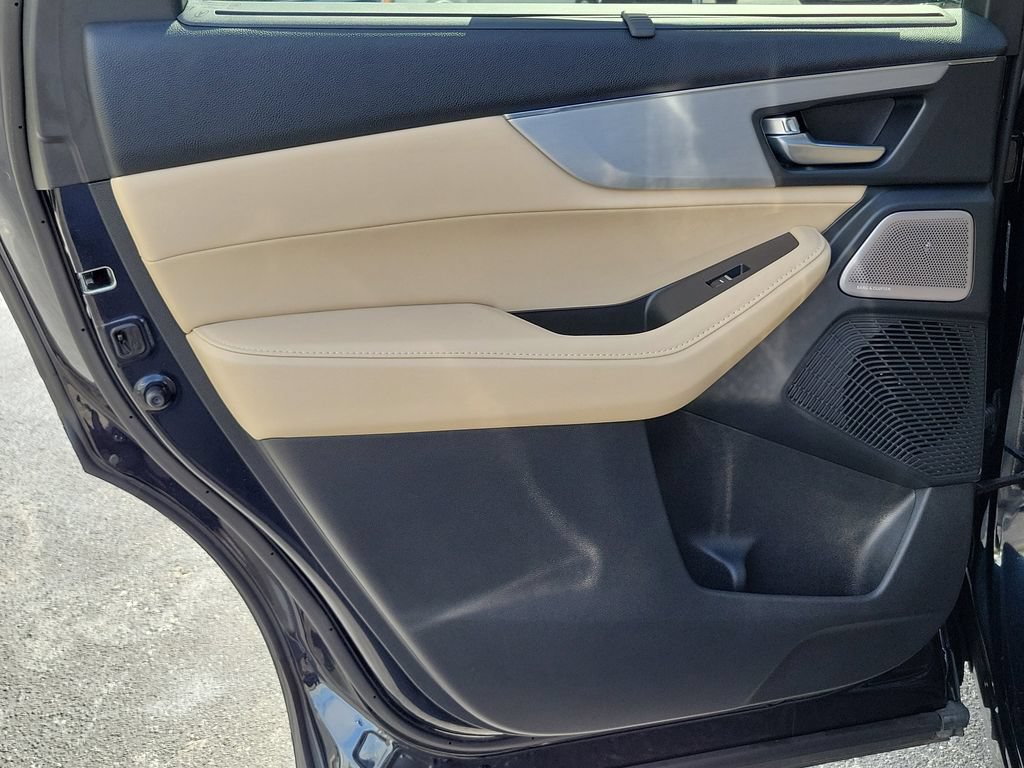 Used 2025 Acura MDX SH-AWD w/ Technology Package image 21