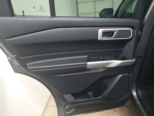 Used 2023 Ford Explorer XLT w/ Equipment Group 202A image 14