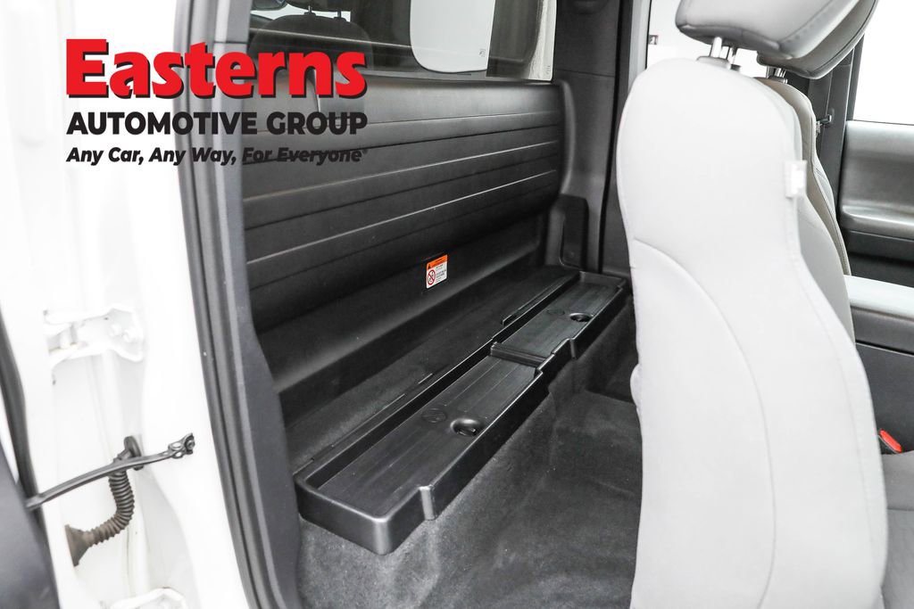 Used 2019 Toyota Tacoma SR image 21