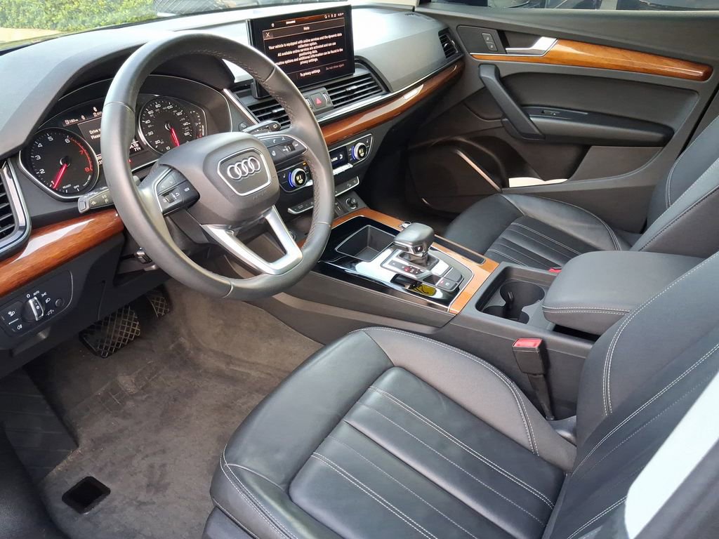 Used 2023 Audi Q5 2.0T Premium w/ Convenience Package image 13