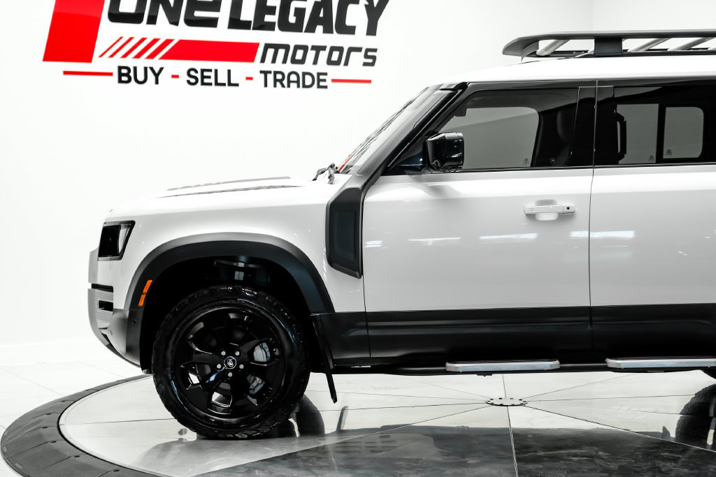 Used 2020 Land Rover Defender 110 SE AWD/4WD image 14
