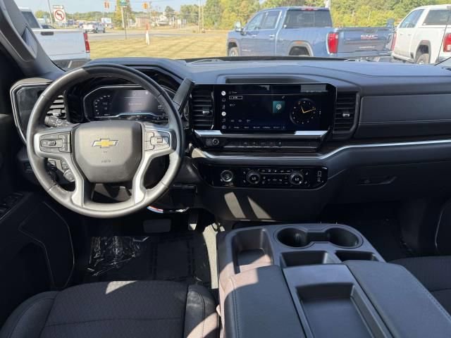 Used 2022 Chevrolet Silverado 1500 LT AWD/4WD image 15