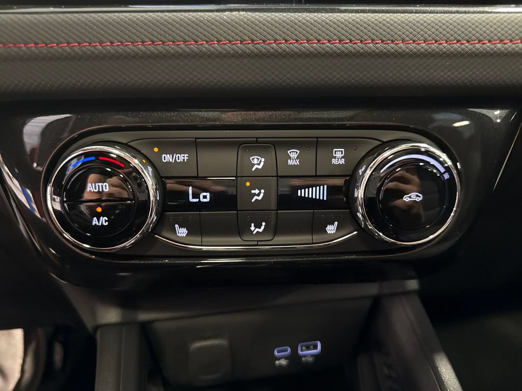 New 2026 Chevrolet TrailBlazer RS w/ Convenience Package FWD image 17