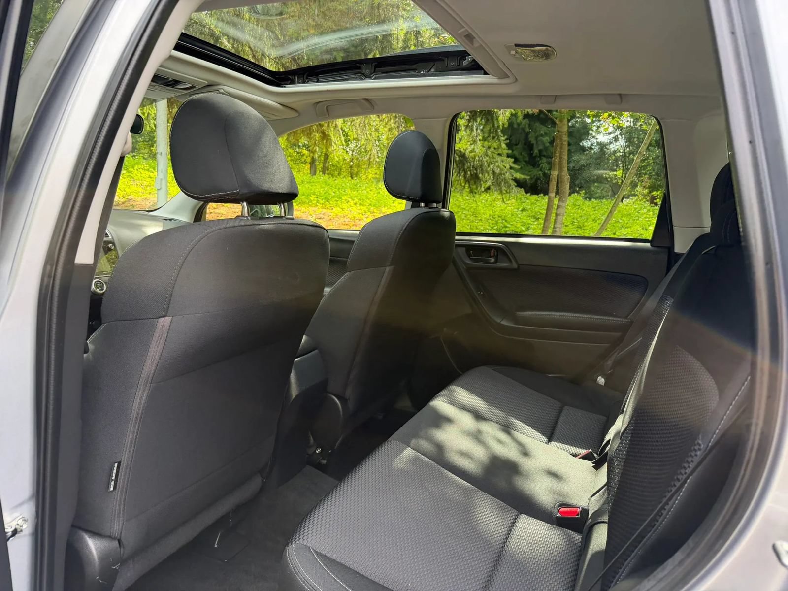 Used 2018 Subaru Forester 2.5i Premium w/ All-Weather Package AWD/4WD image 12