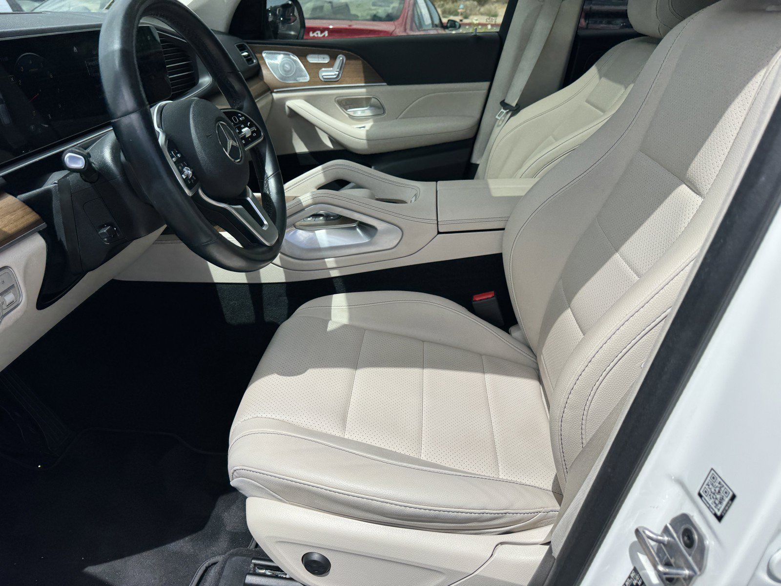 Used 2022 Mercedes-Benz GLE 350 w/ Premium Package image 16