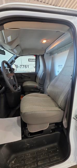 New 2026 Chevrolet Express 3500 w/ Power Convenience Package image 17