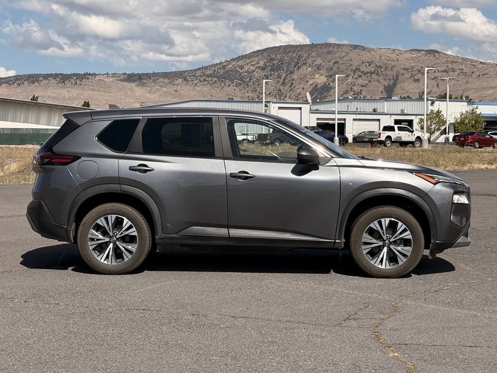 Used 2023 Nissan Rogue SV AWD/4WD image 6