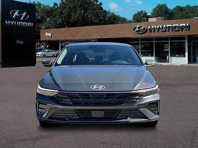 New 2026 Hyundai Elantra Limited FWD image 14