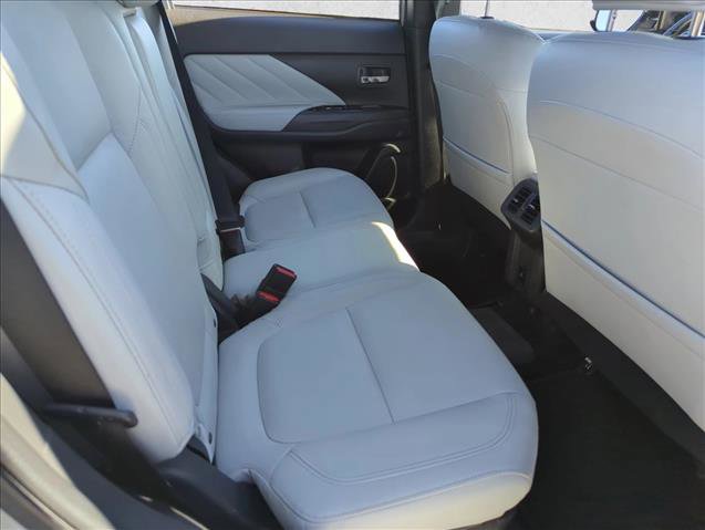 Used 2022 Mitsubishi Outlander SEL image 25