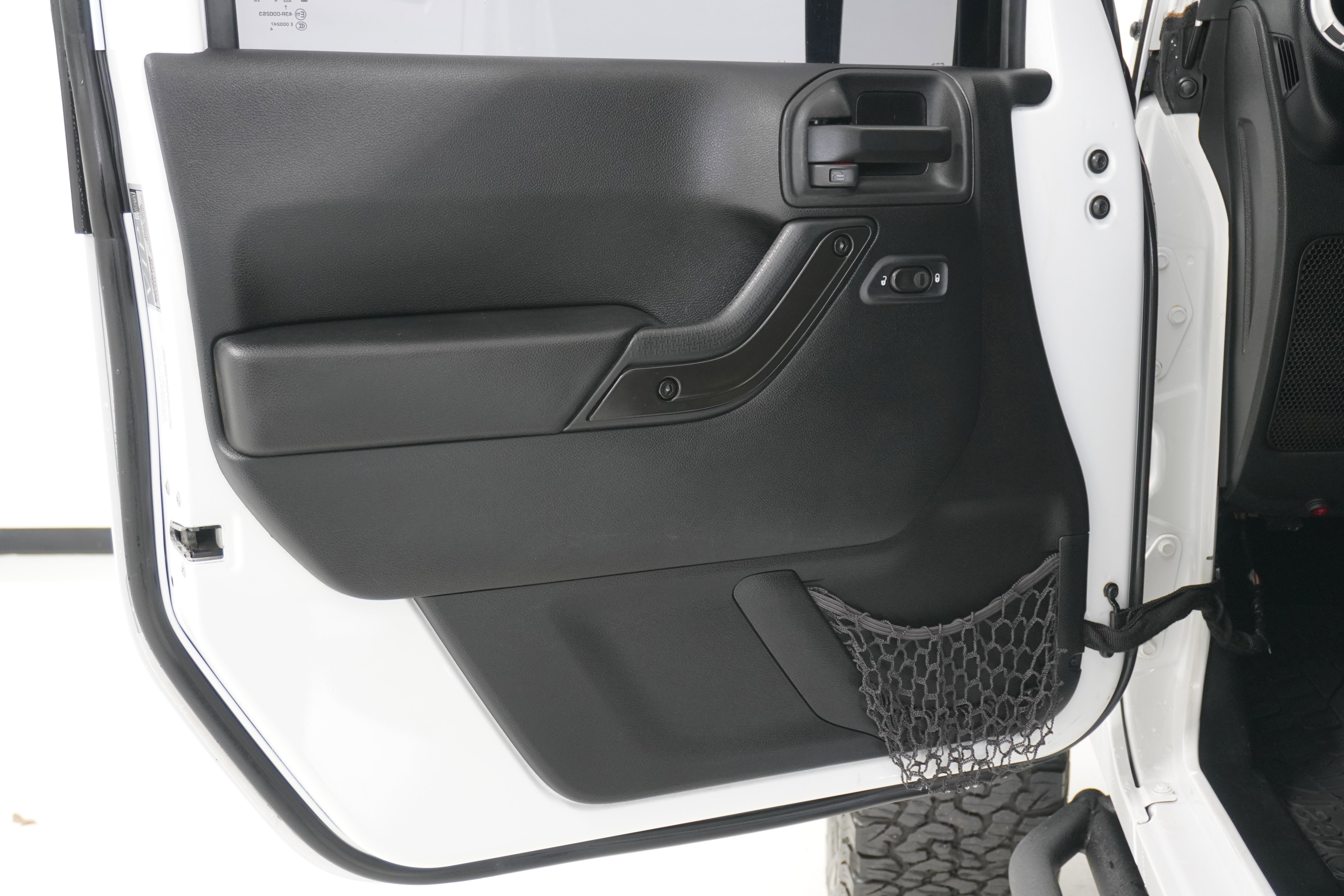 Used 2014 Jeep Wrangler Unlimited Sahara w/ Max Tow Package image 14