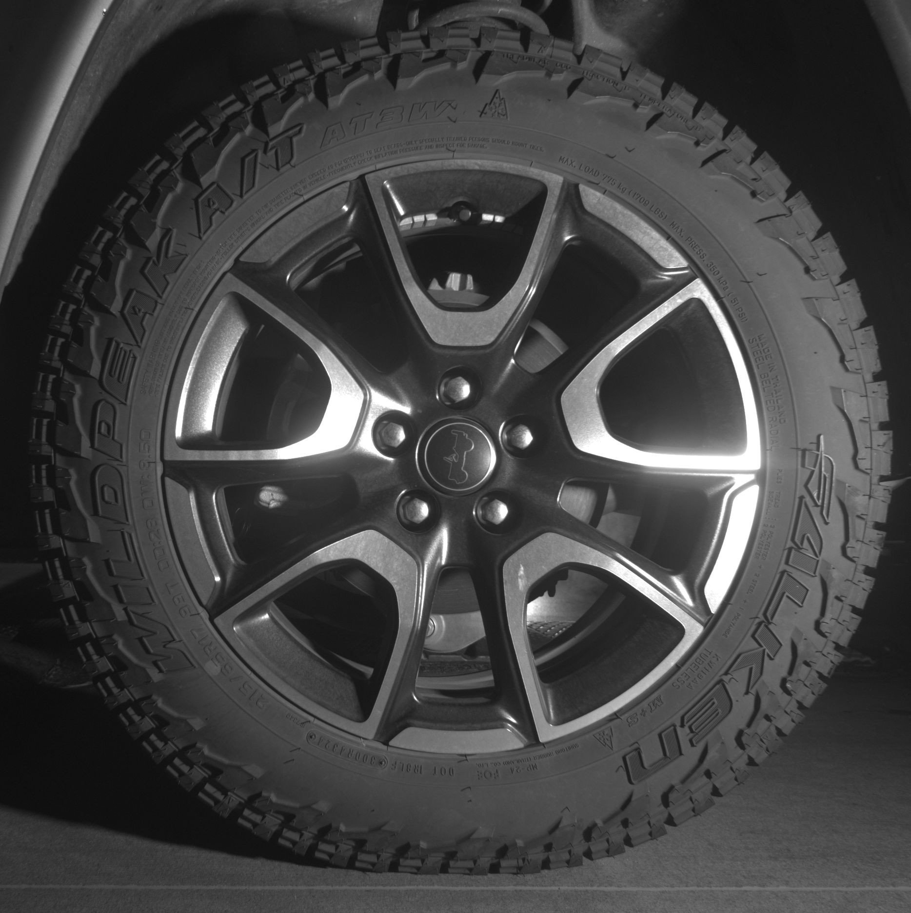 Used 2025 Jeep Compass Trailhawk AWD/4WD image 14