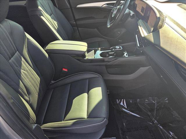 Used 2024 Buick Envision Avenir image 20
