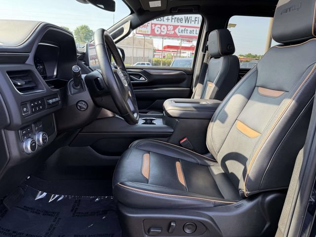 Used 2023 GMC Yukon XL AT4 w/ Technology Package AWD/4WD image 8