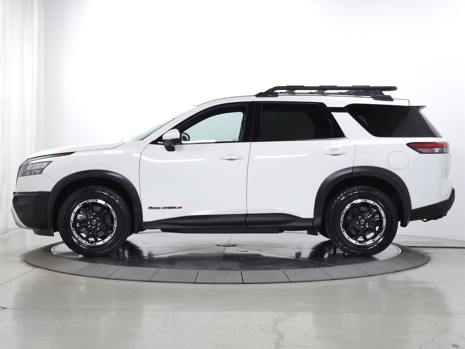 Used 2025 Nissan Pathfinder Rock Creek AWD/4WD image 5