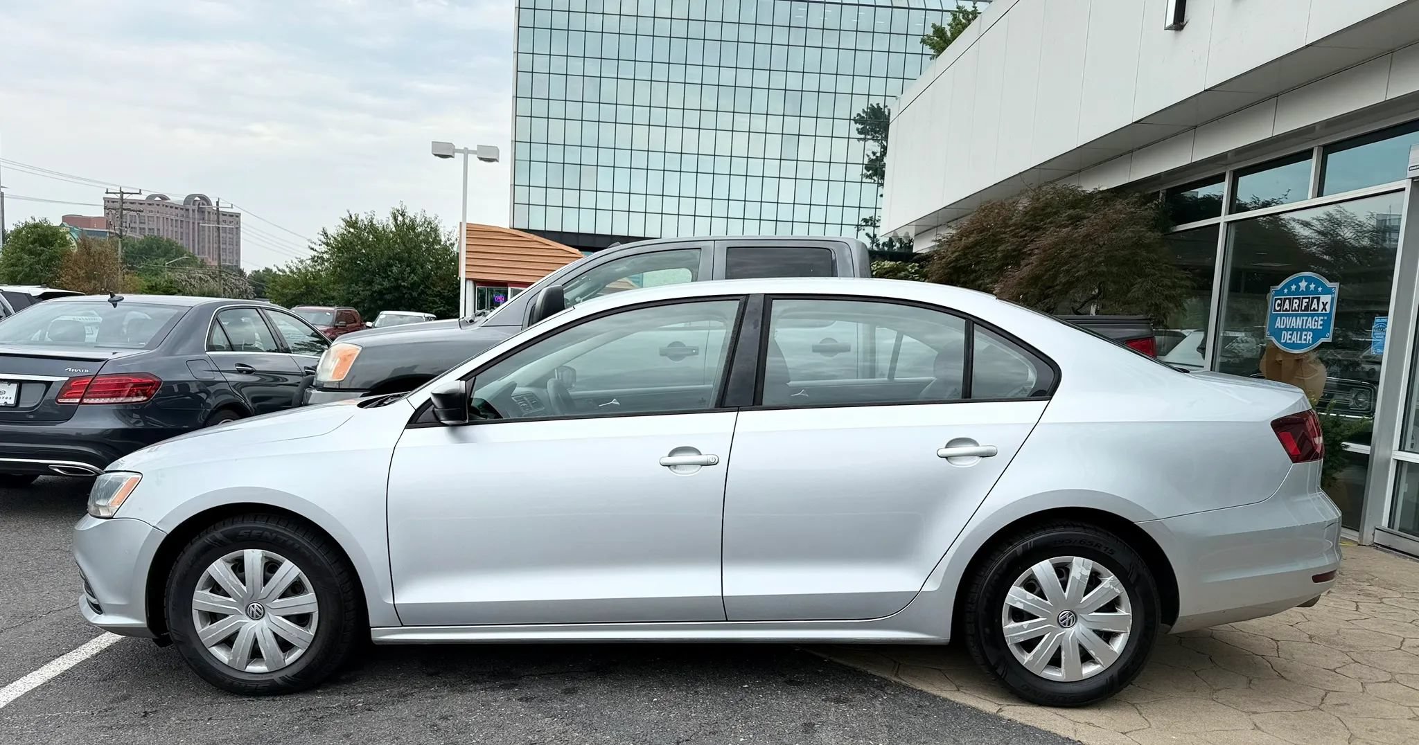 Used 2016 Volkswagen Jetta S FWD image 4