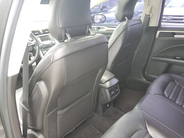 Used 2015 Ford Fusion SE w/ Equipment Group 202A FWD image 26