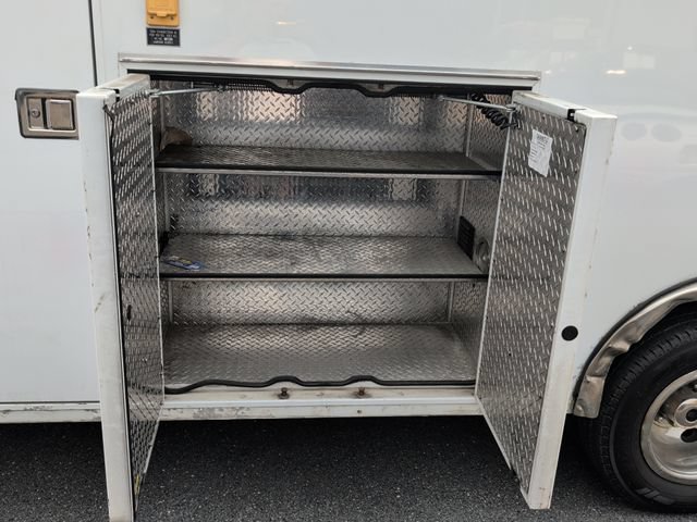 Used 2013 Ford E-450 and Econoline 450 Super Duty w/ Ambulance Prep Pkg RWD image 15