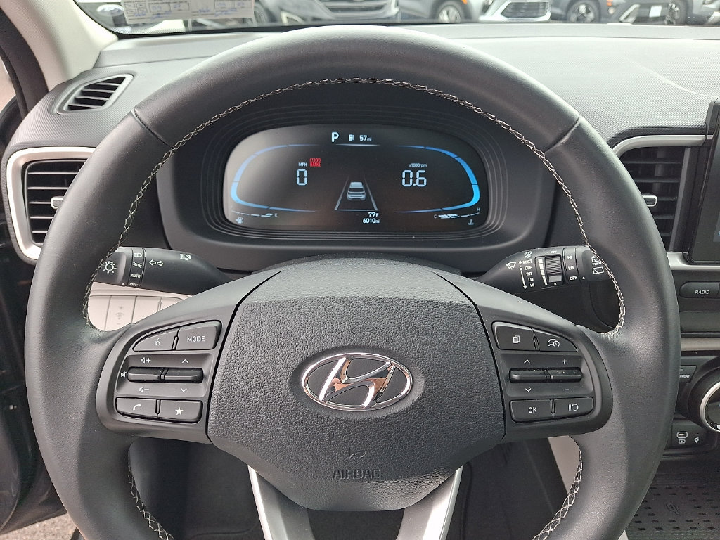 Used 2026 Hyundai Venue SEL FWD image 21