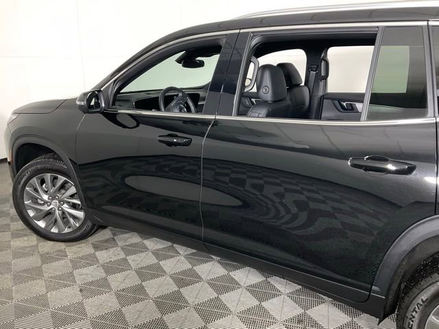 Used 2025 Buick Enclave Preferred image 36