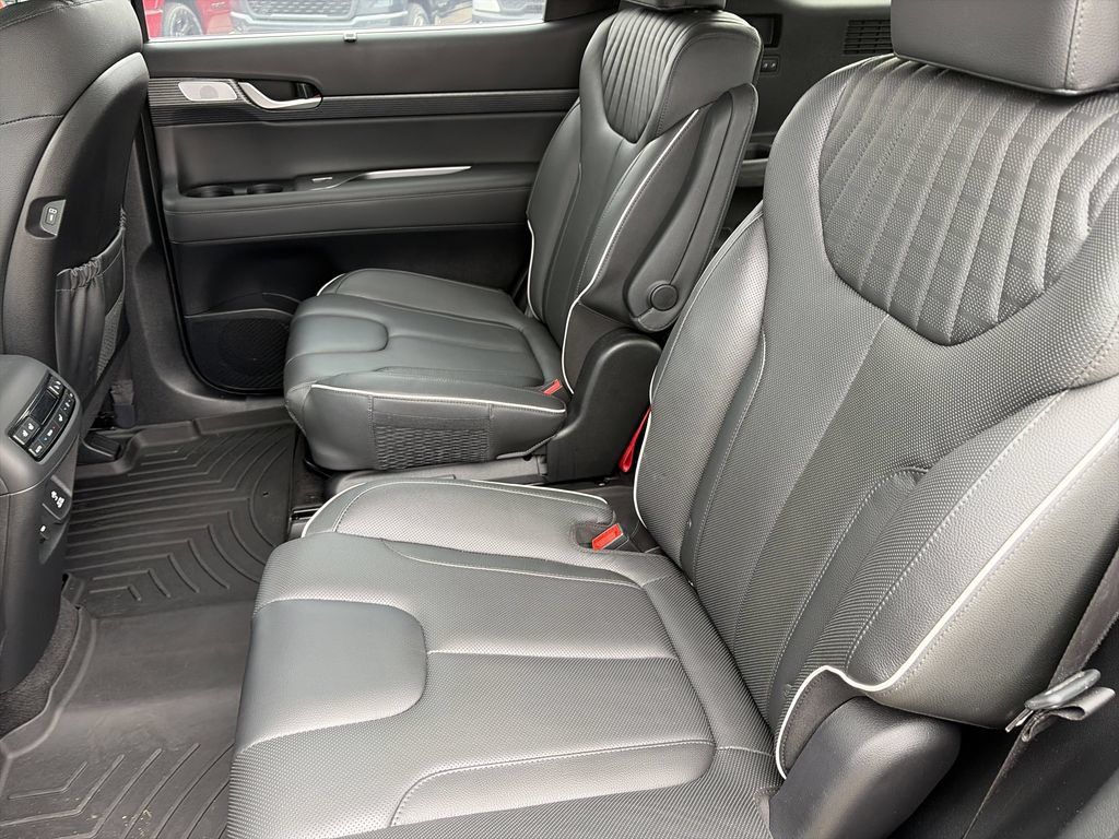 Used 2023 Hyundai Palisade Limited FWD image 28