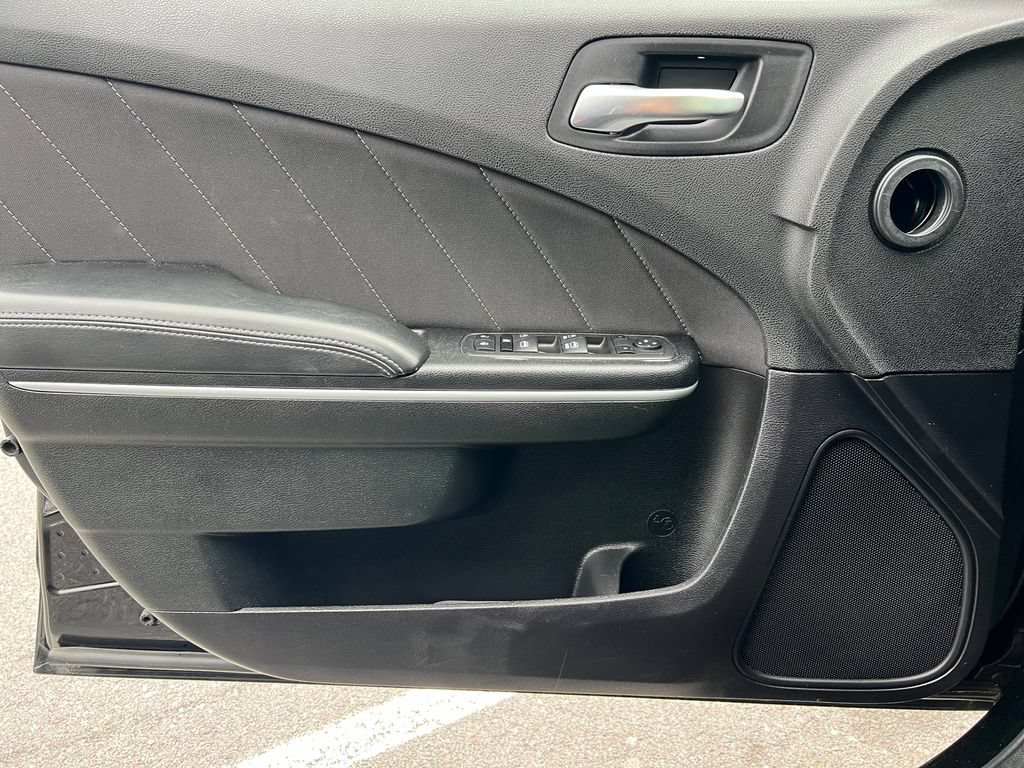 Used 2023 Dodge Charger SXT RWD image 16