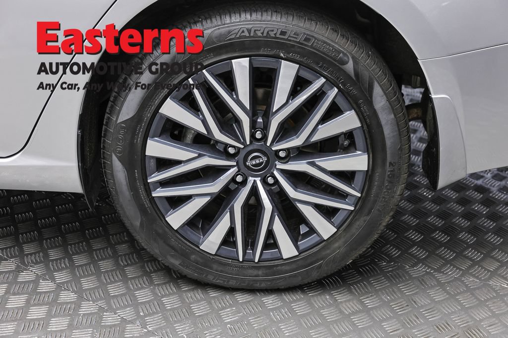 Used 2023 Nissan Altima 2.5 SV AWD/4WD image 8