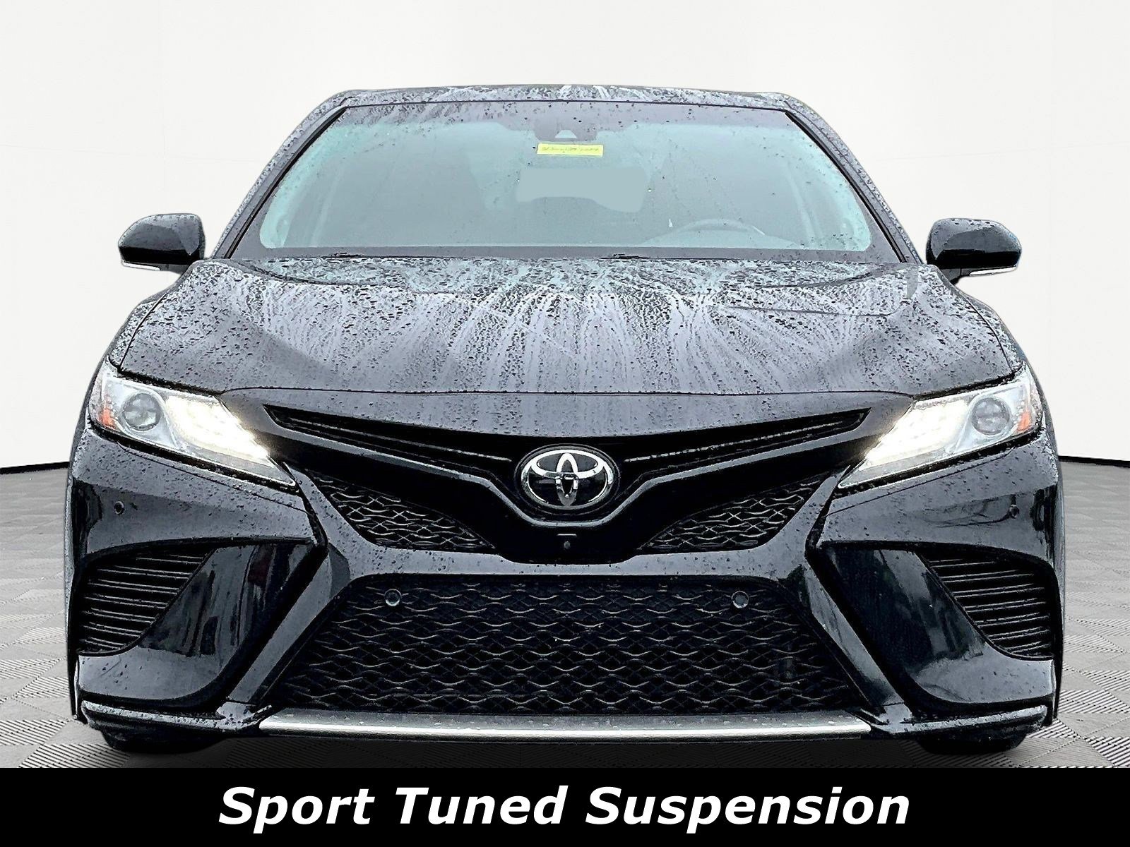 Used 2018 Toyota Camry XSE w/ Driver Assist Package FWD image 2