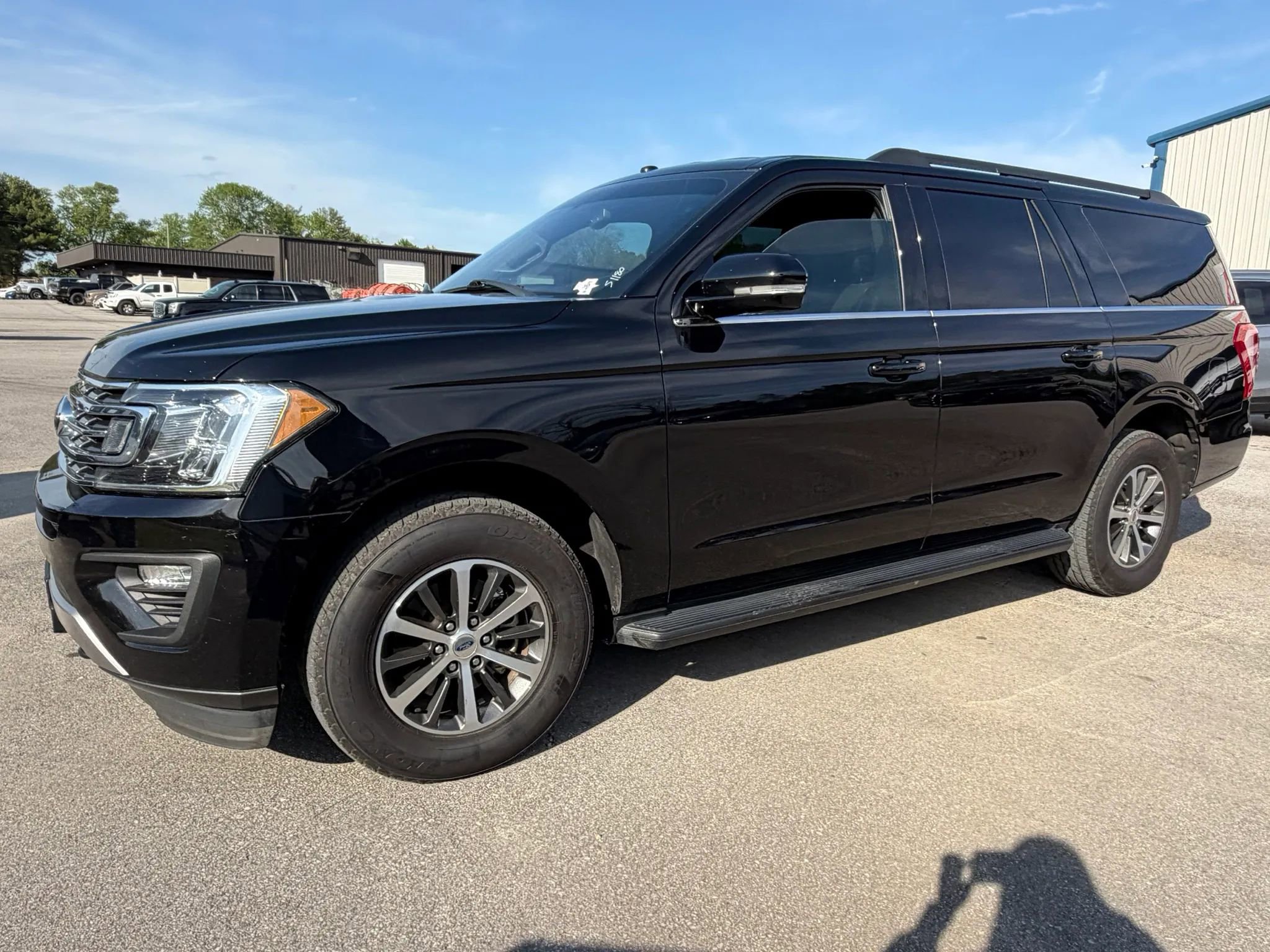 Used 2018 Ford Expedition Max XLT AWD/4WD image 4