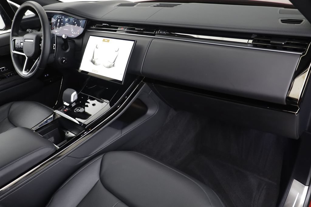 Certified 2025 Land Rover Range Rover Sport SE AWD/4WD image 19