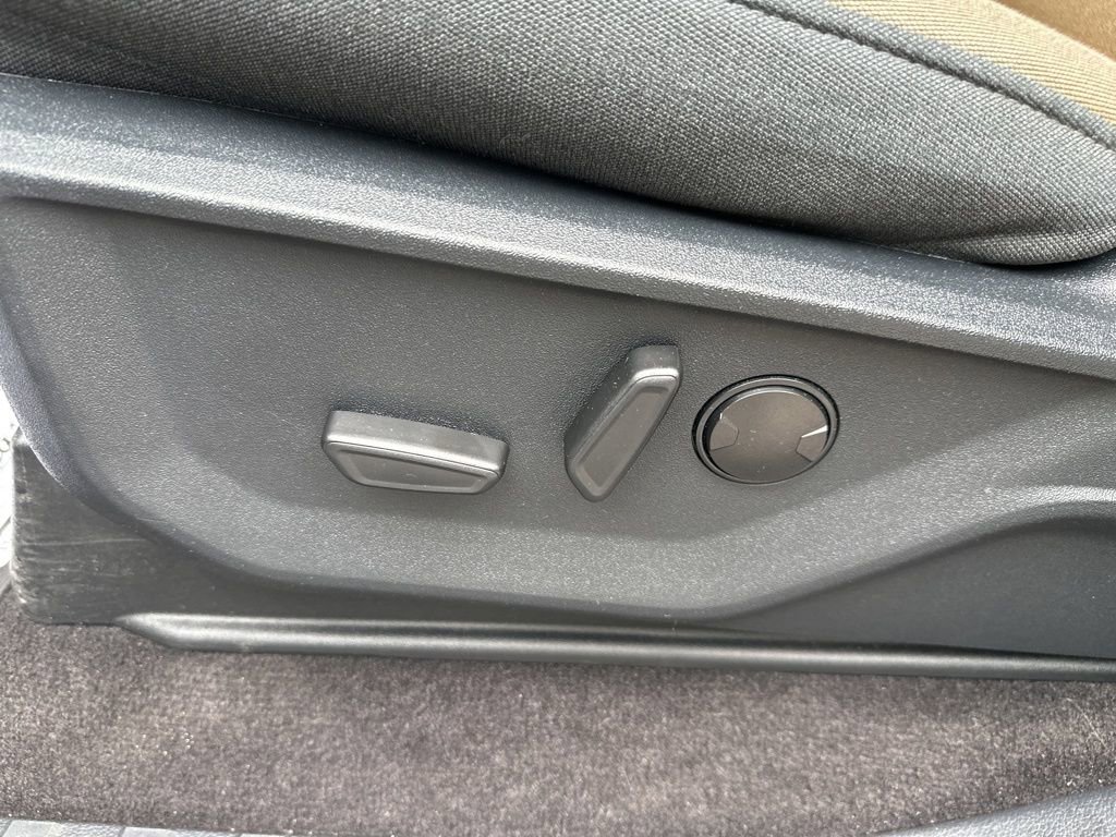 Used 2022 Ford F150 XLT w/ Equipment Group 302A High image 18