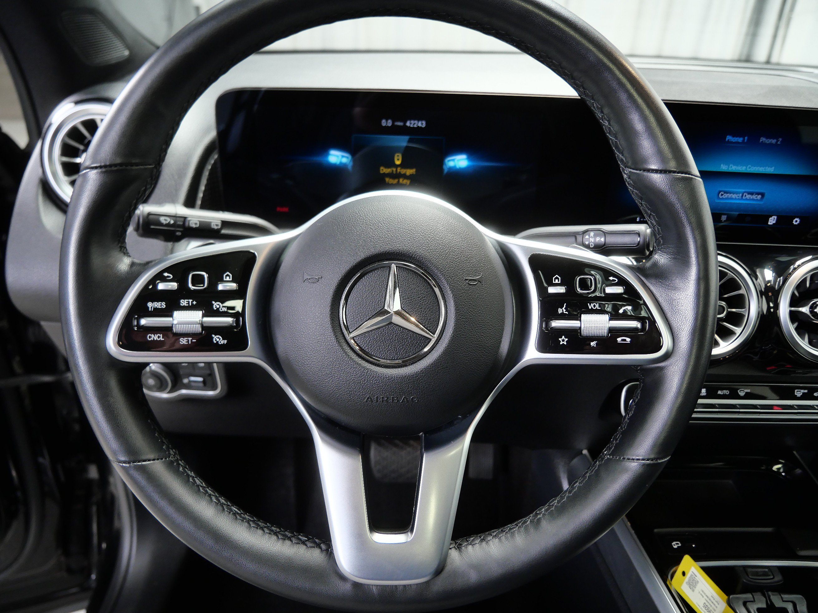 Certified 2022 Mercedes-Benz GLB 250 4MATIC image 23
