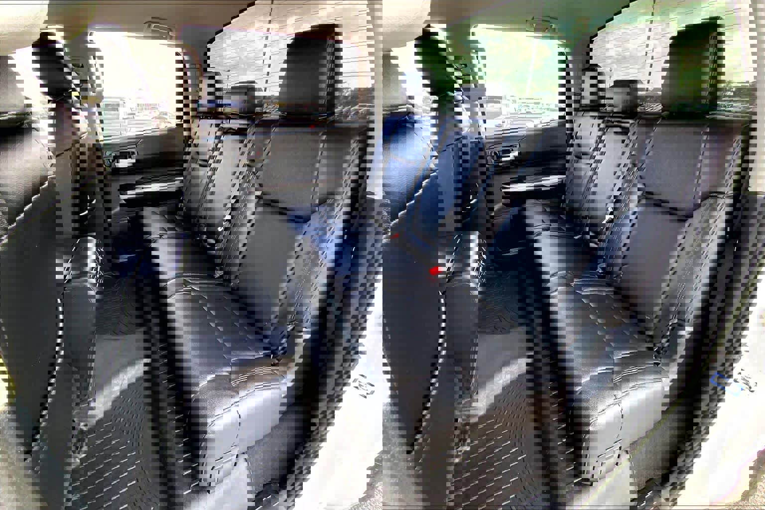 Used 2015 Toyota Tundra SR5 w/ SR5 Upgrade Package image 19