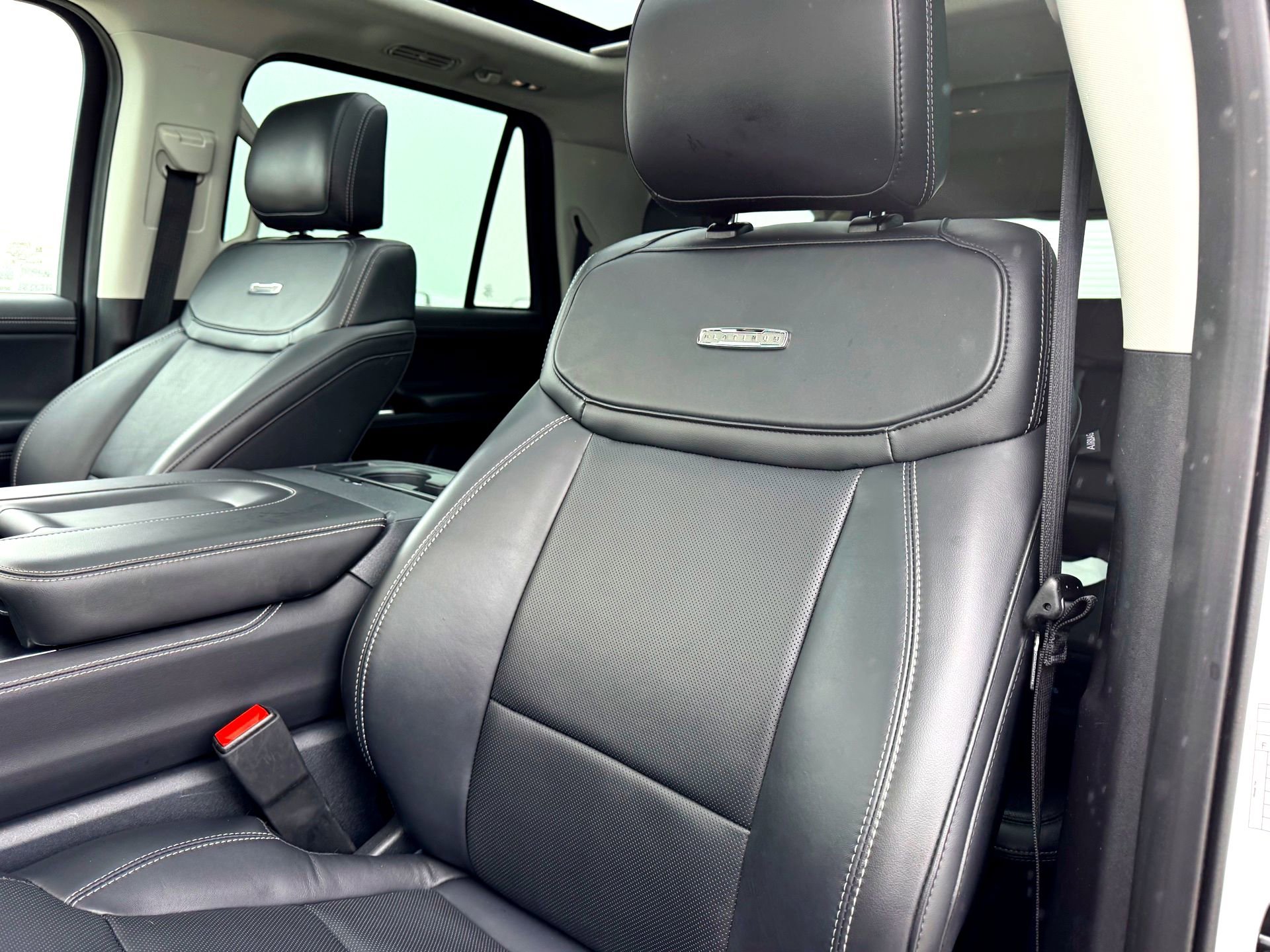 Used 2025 Ford Expedition Max Platinum AWD/4WD image 13