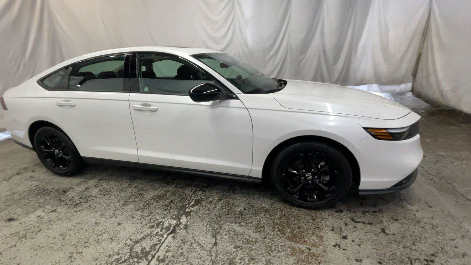 Used 2025 Honda Accord SE image 4