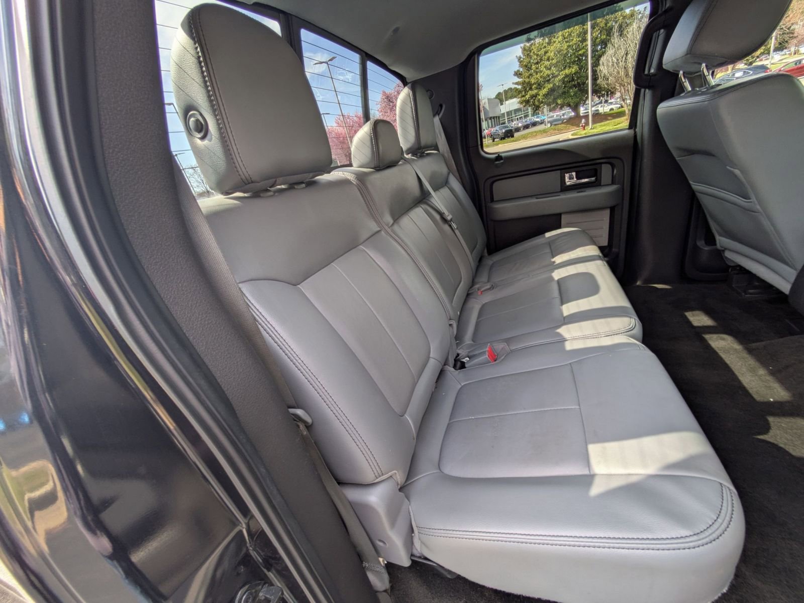 Used 2014 Ford F150 XLT w/ Equipment Group 302A Luxury image 22