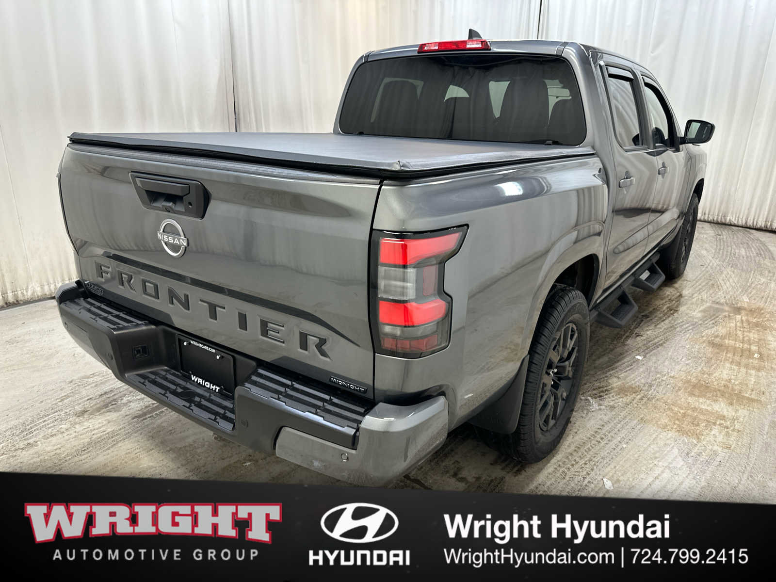 Used 2023 Nissan Frontier SV w/ Midnight Edition Package image 6