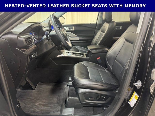 Used 2023 Ford Explorer Limited w/ Limited Technology Package image 12