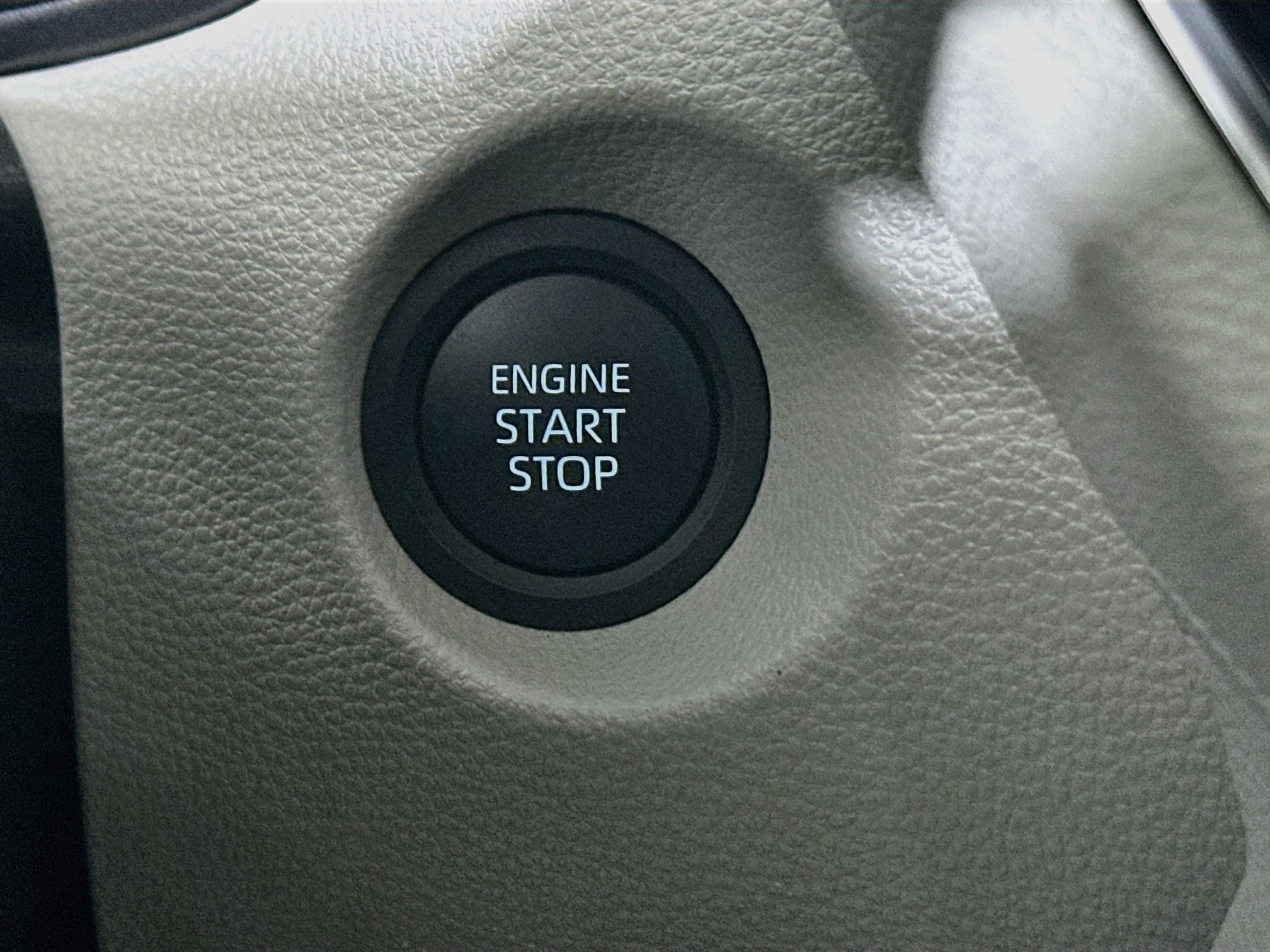 Used 2026 Toyota Corolla Cross LE FWD image 20