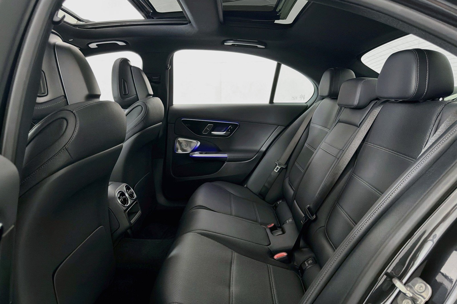New 2026 Mercedes-Benz C 300 Sedan image 7
