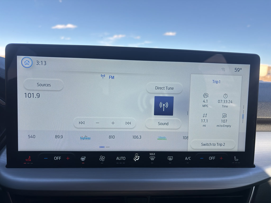 Used 2025 Ford Escape Platinum image 7